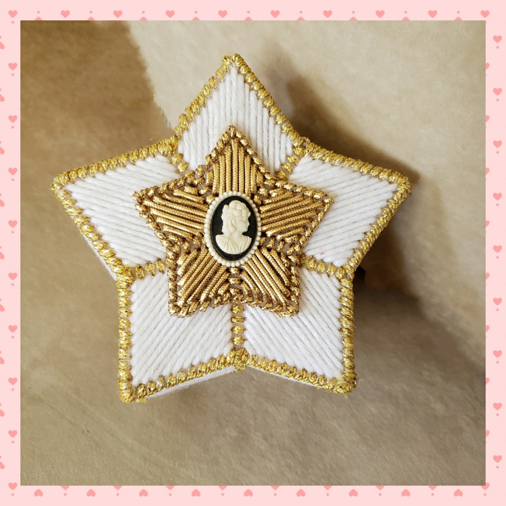 Handmade Trinket Box Star Gold NWT